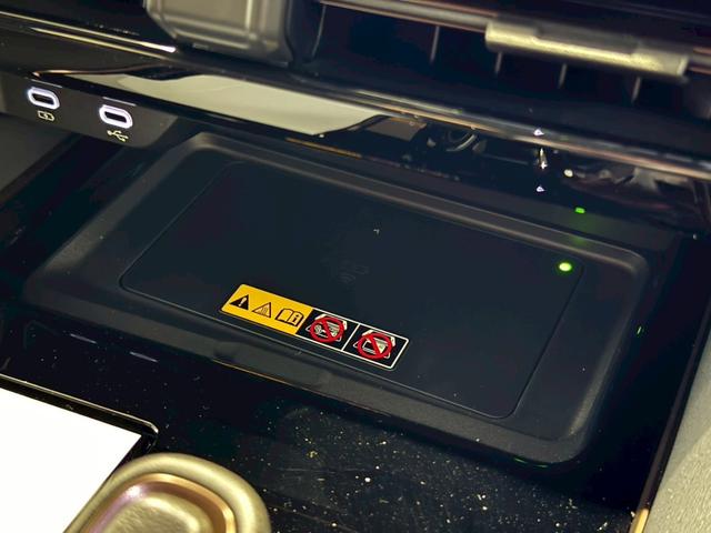 アルファードハイブリッド Z ユニバーサルステップ 後席モニター トヨタチームメイト ビルトインETC ドライブレコーダー サンルーフ デジタルインナーミラー AC100Vコンセント 置くだけ充電 パノラミックビューモニター(70枚目)