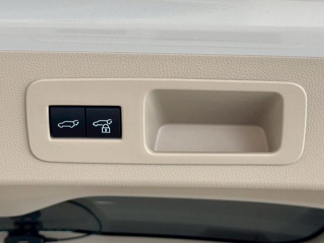 ランドクルーザー ZX モデリスタエアロ リアエンターテインメント クールBOX 寒冷地 デクロック ワンオーナー ルーフレール タイヤ空気圧センサー JBLスピーカー ETC2.0 トノカバー ブラインドスポットモニター(36枚目)