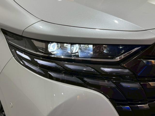 アルファードハイブリッド Z トヨタチームメイト カラーヘッドアップディスプレイ 左右独立サンルーフ スペアタイヤ パワーシート シートヒーター シートクーラー ビルトインETC メモリーシート パノラミックビューモニター(13枚目)