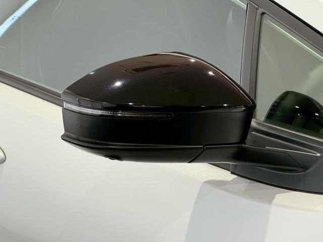 プリウス Z パノラマルーフ デジタルインナーミラー ドライブレコーダー前後 ワイヤレス充電 パノラミックビューモニター ブラインドスポットモニター アドバンストパーク ナビ フルTV ETC2.0 純正19AW(9枚目)