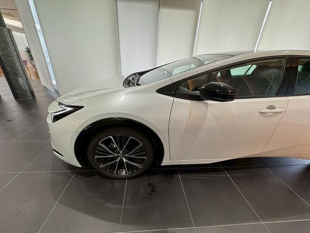 プリウス Z パノラマルーフ デジタルインナーミラー ドライブレコーダー前後 ワイヤレス充電 パノラミックビューモニター ブラインドスポットモニター アドバンストパーク ナビ フルTV ETC2.0 純正19AW(21枚目)