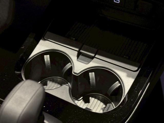 プリウス Z パノラマルーフ デジタルインナーミラー ドライブレコーダー前後 ワイヤレス充電 パノラミックビューモニター ブラインドスポットモニター アドバンストパーク ナビ フルTV ETC2.0 純正19AW(57枚目)