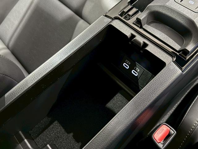 プリウス Z パノラマルーフ デジタルインナーミラー ドライブレコーダー前後 ワイヤレス充電 パノラミックビューモニター ブラインドスポットモニター アドバンストパーク ナビ フルTV ETC2.0 純正19AW(59枚目)