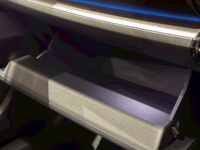 プリウス Z パノラマルーフ デジタルインナーミラー ドライブレコーダー前後 ワイヤレス充電 パノラミックビューモニター ブラインドスポットモニター アドバンストパーク ナビ フルTV ETC2.0 純正19AW(60枚目)