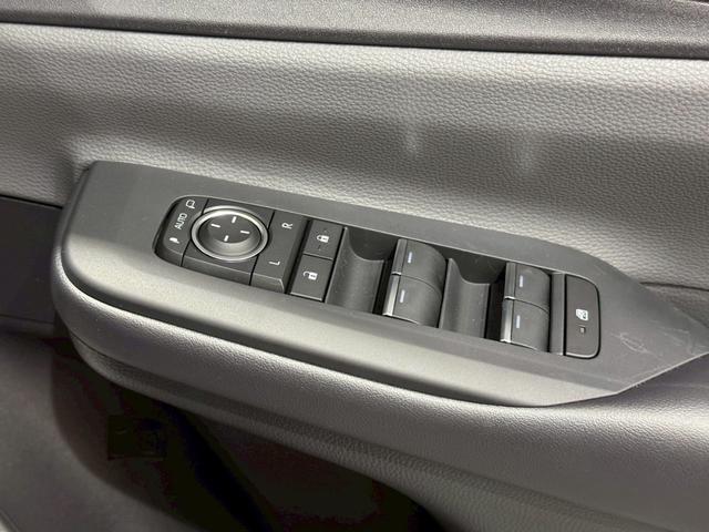 プリウス Z パノラマルーフ デジタルインナーミラー ドライブレコーダー前後 ワイヤレス充電 パノラミックビューモニター ブラインドスポットモニター アドバンストパーク ナビ フルTV ETC2.0 純正19AW(64枚目)