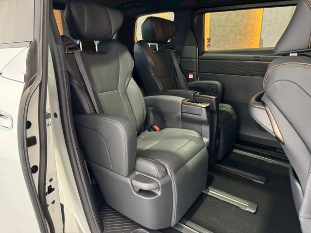 アルファードハイブリッド Z ユニバーサルステップ 13.2インチ有機EL後席モニター トヨタチームメイト アドバンスドパーク 左右独立サンルーフ パノラミックビューモニター カラーヘッドアップディスプレイ ビルトインETC(41枚目)