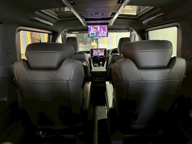 アルファードハイブリッド Z ユニバーサルステップ 13.2インチ有機EL後席モニター トヨタチームメイト アドバンスドパーク 左右独立サンルーフ パノラミックビューモニター カラーヘッドアップディスプレイ ビルトインETC(76枚目)