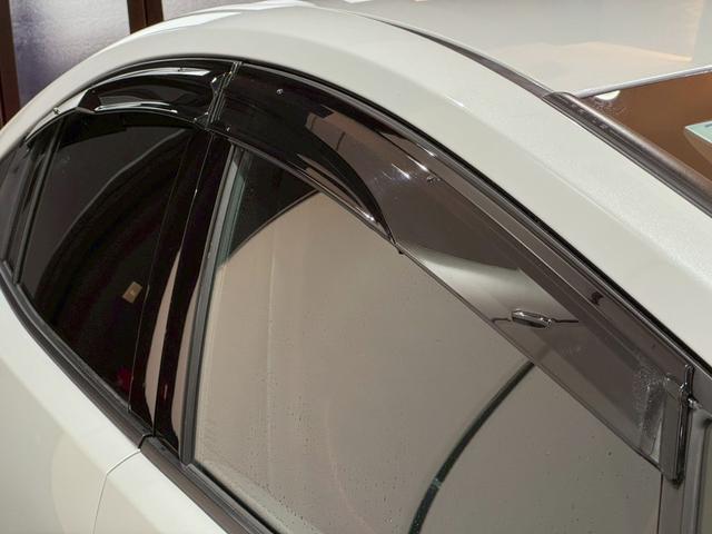 プリウス Z GRエアロ デジタルインナーミラー ドライブレコーダー前後 レーダー探知機 パノラミックビューモニター ブラインドスポットモニタ ワイヤレス充電 アドバンストパーク AC100V端子 ナビフルセグTV(17枚目)