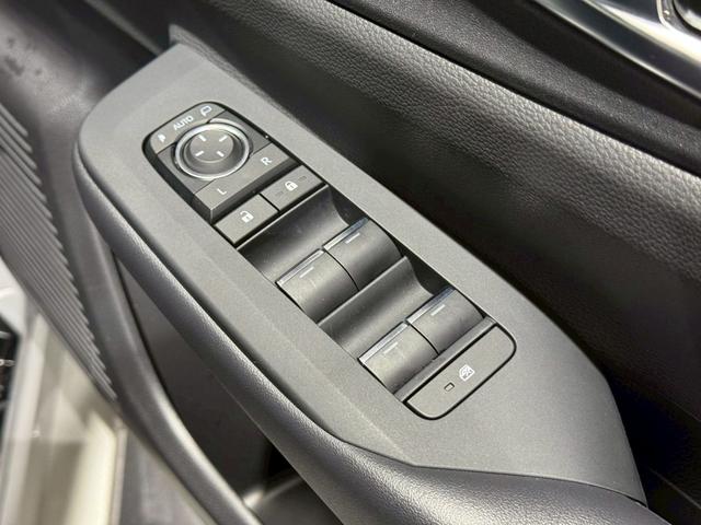 プリウス Z GRエアロ デジタルインナーミラー ドライブレコーダー前後 レーダー探知機 パノラミックビューモニター ブラインドスポットモニタ ワイヤレス充電 アドバンストパーク AC100V端子 ナビフルセグTV(78枚目)