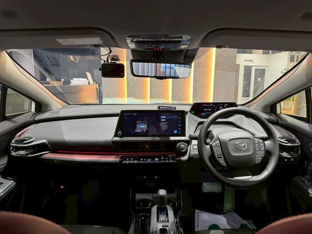 プリウス Z GRエアロ デジタルインナーミラー ドライブレコーダー前後 レーダー探知機 パノラミックビューモニター ブラインドスポットモニタ ワイヤレス充電 アドバンストパーク AC100V端子 ナビフルセグTV(80枚目)