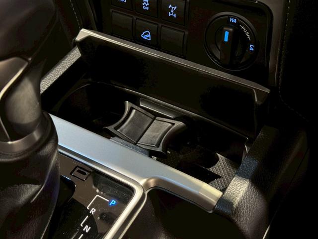 ランドクルーザープラド TX Lパッケージ マットブラックエディション グリルLED アルパインフローティングナビ バックカメラ ETC サンルーフ ルーフレール 寒冷地仕様 アルパインツィーターキット アルパインデジタルミラー イグラ2 リフトアップ リアフィルム(72枚目)