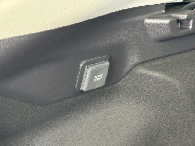 プリウス Z パノラマルーフ デジタルインナーミラー パノラミックビューモニター ブラインドスポットモニター PHEV用ホイール シートヒーター シートクーラー ビルトインETC 自動駐車アシスト 液晶メーター(8枚目)