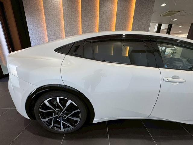 プリウス Z パノラマルーフ デジタルインナーミラー パノラミックビューモニター ブラインドスポットモニター PHEV用ホイール シートヒーター シートクーラー ビルトインETC 自動駐車アシスト 液晶メーター(25枚目)