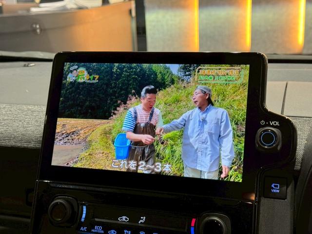 シエンタ ハイブリッドZ 純正15インチAW 天井サーキュレーター アクセサリーコンセント コンフォートパッケージ パノラミックビューモニター ブラインドスポットモニター ドラレコ ナビ フルTV サイドバイザー ETC2.0(41枚目)