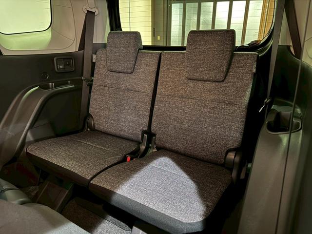 シエンタ ハイブリッドZ 純正15インチAW 天井サーキュレーター アクセサリーコンセント コンフォートパッケージ パノラミックビューモニター ブラインドスポットモニター ドラレコ ナビ フルTV サイドバイザー ETC2.0(52枚目)