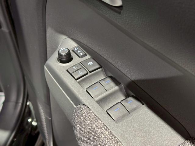 シエンタ ハイブリッドZ 純正15インチAW 天井サーキュレーター アクセサリーコンセント コンフォートパッケージ パノラミックビューモニター ブラインドスポットモニター ドラレコ ナビ フルTV サイドバイザー ETC2.0(73枚目)