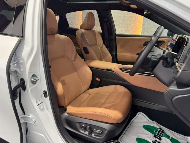 クラウンスポーツ モデリスタエアロ パノラマルーフ パノラミックビューモニター ブラインドスポットモニター 茶色内装 ETC2.0 トノカバー パワーバックドア シートヒーター シートクーラー デジタルインナーミラー(38枚目)