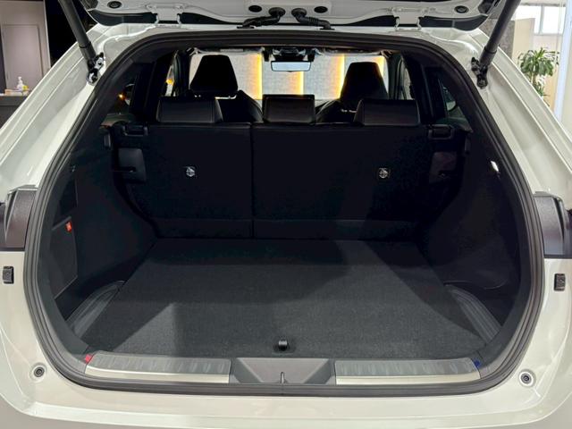 ハリアーハイブリッド Z レザーパッケージ・ナイトシェード パノラマルーフ パノラミックビューモニター シートヒーター シートクーラー ヘッドアップディスプレイ ブラインドスポットモニター ビルトインETC JBLサウンド アダプティブハイビーム RDA(36枚目)