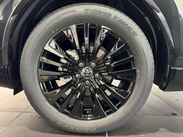 ハリアーハイブリッド Z レザーパッケージ・ナイトシェード パノラマルーフ 寒冷地仕様 シートヒーター シートクーラー パノラミックビューモニターデジタルインナーミラー パワーバックドア 置くだけ充電 ビルトインETC オートハイビームAC100Vコンセント(8枚目)