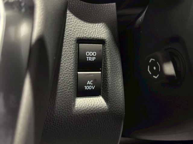 ハリアーハイブリッド Z レザーパッケージ・ナイトシェード パノラマルーフ 寒冷地仕様 シートヒーター シートクーラー パノラミックビューモニターデジタルインナーミラー パワーバックドア 置くだけ充電 ビルトインETC オートハイビームAC100Vコンセント(59枚目)