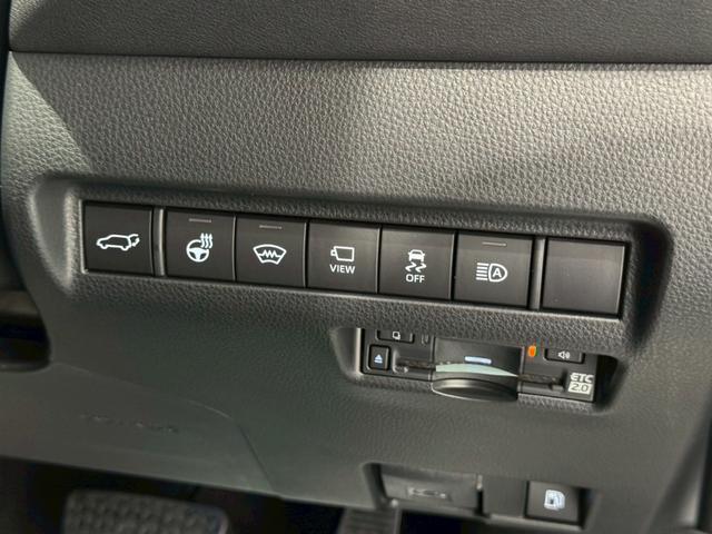 ハリアーハイブリッド Z レザーパッケージ・ナイトシェード パノラマルーフ 寒冷地仕様 シートヒーター シートクーラー パノラミックビューモニターデジタルインナーミラー パワーバックドア 置くだけ充電 ビルトインETC オートハイビームAC100Vコンセント(68枚目)