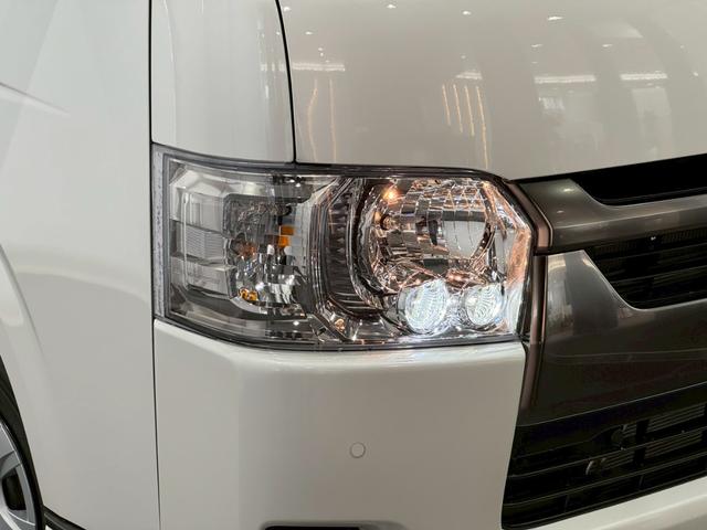 ハイエースバン ロングスーパーGL ダークプライムS デジタルインナーミラー AC100Vコンセント LEDライト 20周年スカッフプレート リアヒーター トヨタセーフティーセンス 両側電動スライドドア パノラミックビューモニター オートハイビーム(11枚目)