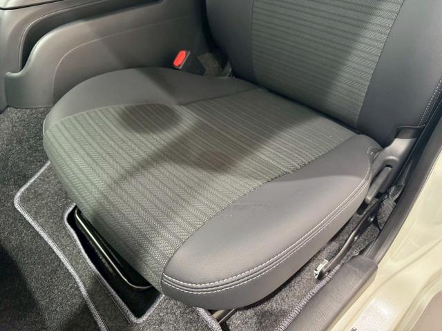 ハイエースバン ロングスーパーGL ダークプライムS デジタルインナーミラー AC100Vコンセント LEDライト 20周年スカッフプレート リアヒーター トヨタセーフティーセンス 両側電動スライドドア パノラミックビューモニター オートハイビーム(38枚目)