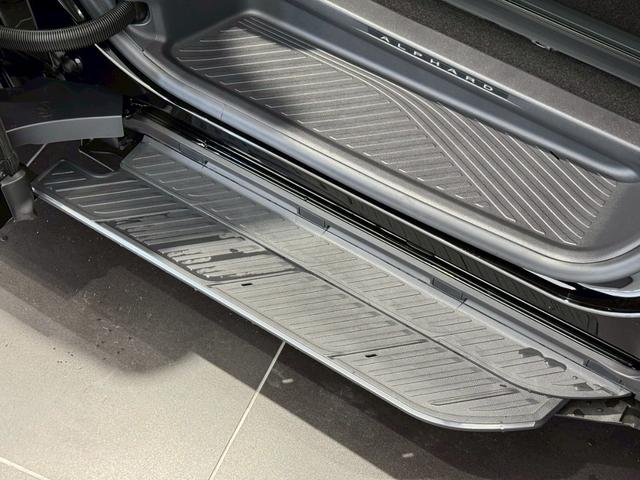 アルファードハイブリッド Z ユニバーサルステップ 後席モニター トヨタチームメイト ビルトインETC ドライブレコーダー サンルーフ デジタルインナーミラー AC100Vコンセント 置くだけ充電 パノラミックビューモニター(41枚目)