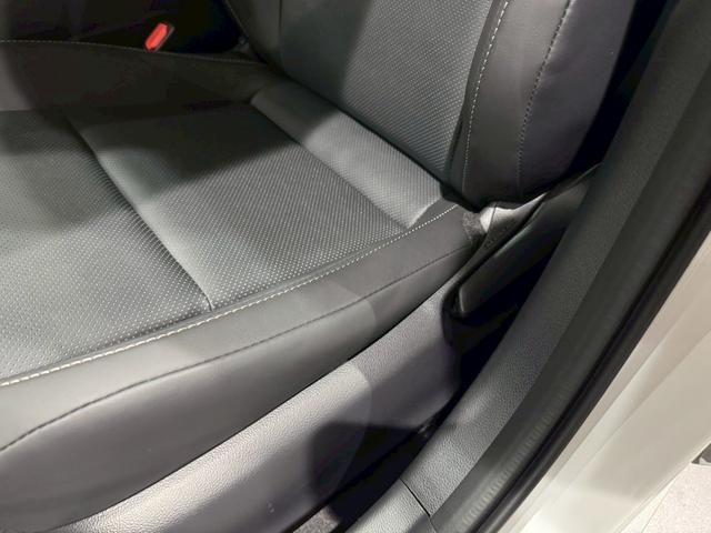 プリウス Z パノラマルーフ デジタルインナーミラー ドライブレコーダー前後 ワイヤレス充電 パノラミックビューモニター ブラインドスポットモニター アドバンストパーク ナビ フルTV ETC2.0 純正19AW(35枚目)