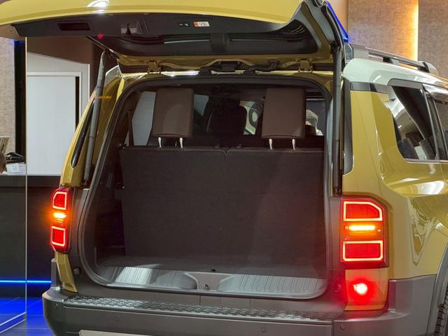 ランドクルーザー２５０ ＺＸファーストエディション　ＪＢＬサウンド　ムーンルーフ　パノラミックビューモニター　ルーフレール　デジタルインナーミラー　丸目ヘッドライト　ビルトインＥＴＣ　ＨＤＭＩ端子　１２．３インチワイドディスプレイ　ドリンクホルダー（31枚目）