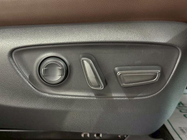 ランドクルーザー２５０ ＺＸファーストエディション　ＪＢＬサウンド　ムーンルーフ　パノラミックビューモニター　ルーフレール　デジタルインナーミラー　丸目ヘッドライト　ビルトインＥＴＣ　ＨＤＭＩ端子　１２．３インチワイドディスプレイ　ドリンクホルダー（42枚目）