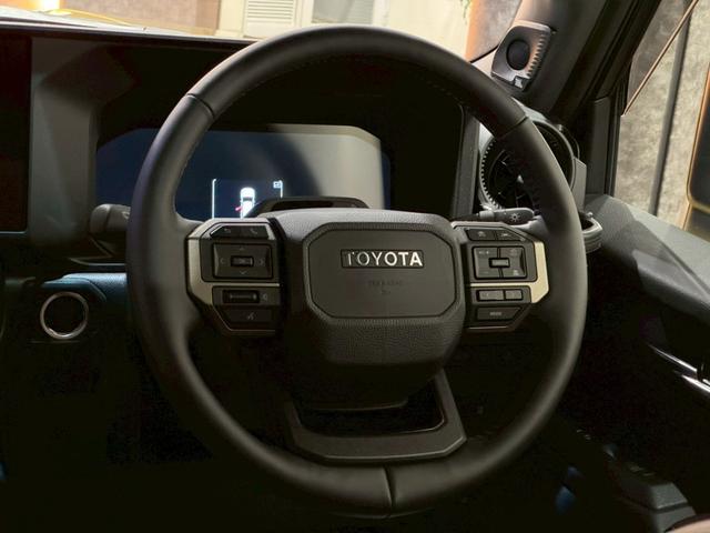 ランドクルーザー２５０ ＺＸファーストエディション　ＪＢＬサウンド　ムーンルーフ　パノラミックビューモニター　ルーフレール　デジタルインナーミラー　丸目ヘッドライト　ビルトインＥＴＣ　ＨＤＭＩ端子　１２．３インチワイドディスプレイ　ドリンクホルダー（57枚目）