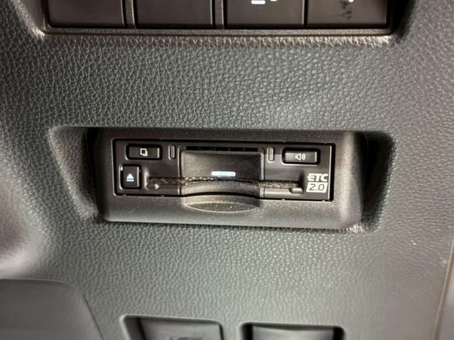 ランドクルーザー２５０ ＺＸファーストエディション　ＪＢＬサウンド　ムーンルーフ　パノラミックビューモニター　ルーフレール　デジタルインナーミラー　丸目ヘッドライト　ビルトインＥＴＣ　ＨＤＭＩ端子　１２．３インチワイドディスプレイ　ドリンクホルダー（72枚目）