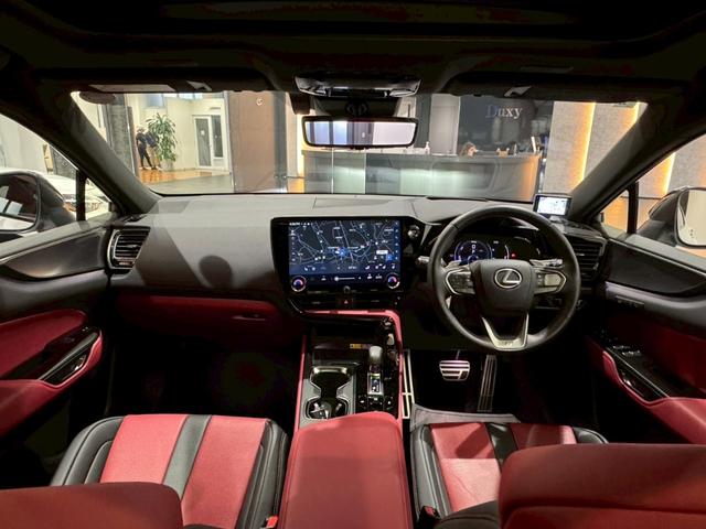 NX NX350h Fスポーツ パノラマルーフ オレンジキャリパー デジタルミラー ドラレコ 置くだけ充電 レーダー探知機 チームメイト 14型DA ナビ TV 全方位カメラ BSM HUD ETC2.0 純正20AW AC100V(74枚目)