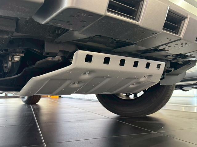 ランドクルーザー２５０ ＶＸ　モデリスタパッケージ　シグネチャーイルミブレード　ムーンルーフ　パノラミックビューモニター　デジタルインナーミラー　丸目ＬＥＤヘッドライト　チームメイト　ルーフレール　寒冷地仕様　ＢＳＭ　ＥＴＣ２．０（11枚目）