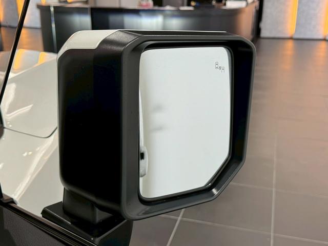 ランドクルーザー２５０ ＶＸ　モデリスタパッケージ　シグネチャーイルミブレード　ムーンルーフ　パノラミックビューモニター　デジタルインナーミラー　丸目ＬＥＤヘッドライト　チームメイト　ルーフレール　寒冷地仕様　ＢＳＭ　ＥＴＣ２．０（15枚目）