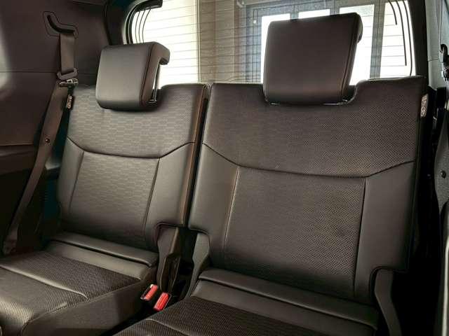 ランドクルーザー２５０ ＶＸ　モデリスタパッケージ　シグネチャーイルミブレード　ムーンルーフ　パノラミックビューモニター　デジタルインナーミラー　丸目ＬＥＤヘッドライト　チームメイト　ルーフレール　寒冷地仕様　ＢＳＭ　ＥＴＣ２．０（48枚目）