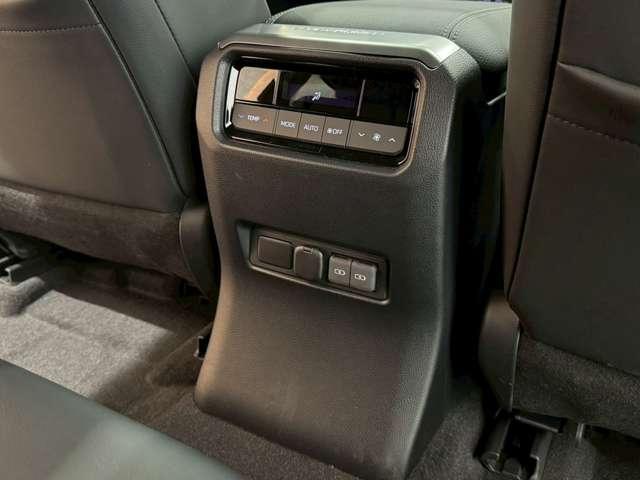 ランドクルーザー２５０ ＶＸ　モデリスタパッケージ　シグネチャーイルミブレード　ムーンルーフ　パノラミックビューモニター　デジタルインナーミラー　丸目ＬＥＤヘッドライト　チームメイト　ルーフレール　寒冷地仕様　ＢＳＭ　ＥＴＣ２．０（50枚目）