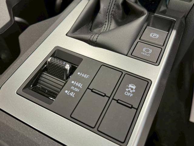 ランドクルーザー２５０ ＶＸ　モデリスタパッケージ　シグネチャーイルミブレード　ムーンルーフ　パノラミックビューモニター　デジタルインナーミラー　丸目ＬＥＤヘッドライト　チームメイト　ルーフレール　寒冷地仕様　ＢＳＭ　ＥＴＣ２．０（62枚目）