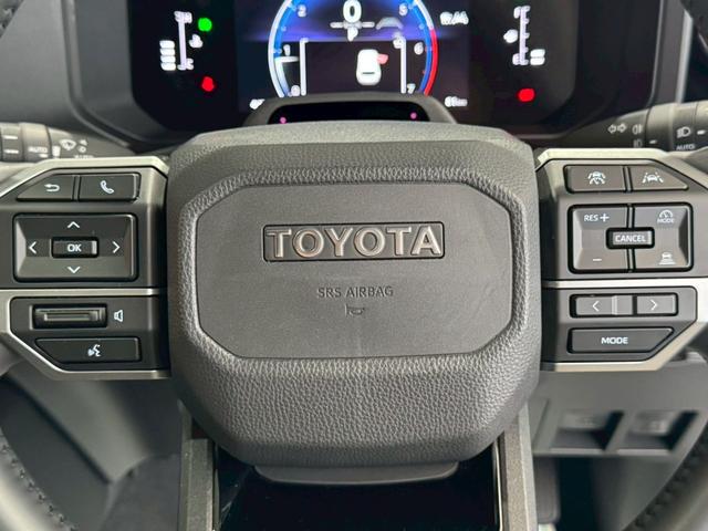 ランドクルーザー２５０ ＶＸ　モデリスタパッケージ　シグネチャーイルミブレード　ムーンルーフ　パノラミックビューモニター　デジタルインナーミラー　丸目ＬＥＤヘッドライト　チームメイト　ルーフレール　寒冷地仕様　ＢＳＭ　ＥＴＣ２．０（65枚目）