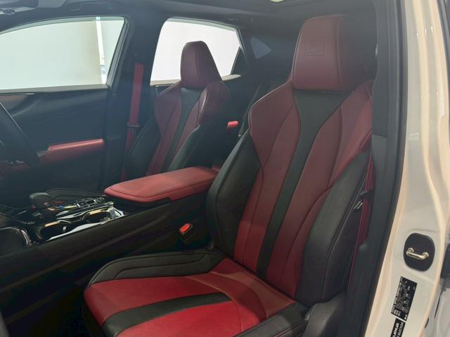 ＮＸ ＮＸ３５０ｈ　Ｆスポーツ　ＴＲＤエアロ　パノラマルーフ　オレンジキャリパー　デジタルミラー　後席シートヒーター　チームメイト　全方位カメラ　ドラレコ　１４型ＤＡ　ナビ　フルＴＶ　ＢＳＭ　ＨＵＤ　ＥＴＣ２．０　２０ＡＷ　内装赤革（46枚目）