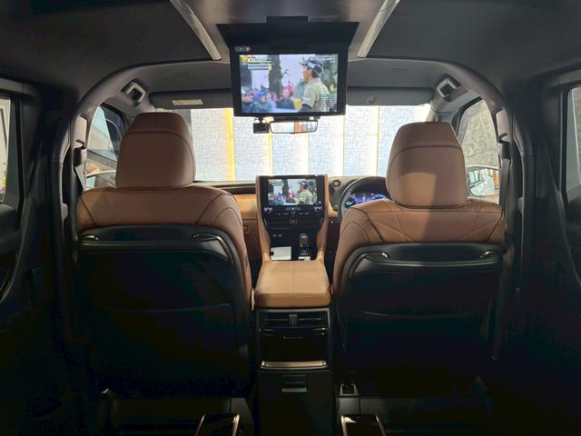 ヴェルファイアハイブリッド Ｚ　プレミア　モデリスタエアロ　デジタルインナーミラー　１２．１型フリップダウンモニター　スペアタイヤ　左右独立ムーンルーフ　１４型ディスプレイオーディオ　ナビ　フルセグＴＶ　ＨＵＤ　ＢＳＭ　ＥＴＣ２．０　内装茶色（59枚目）