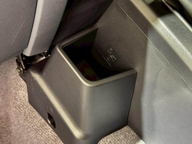 ランドクルーザー７０ ＡＸ　純正７型ナビ　フルセグＴＶ　Ｂｌｕｅｔｏｏｔｈオーディオ　バックカメラ　ＥＴＣ　ＬＥＤヘッドライト　ＩＳＯフィックス　デフロック　マニュアルエアコン　クルーズコントロール　リアフィルム　１６インチＡＷ（63枚目）