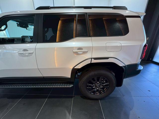 ランドクルーザー２５０ ＶＸ　丸目ヘッドライト　モデリスタパッケージ　モデリスタシグネチャーイルミブレードモデリスタリヤスポイラー　モデリスタオーバーフェンダー　ルーフレール　サンルーフ　ビルトインＥＴＣ　トヨタチームメイト（26枚目）