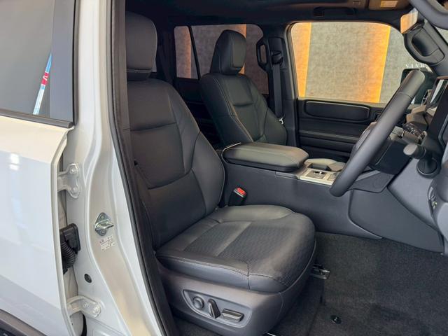 ランドクルーザー２５０ ＶＸ　丸目ヘッドライト　モデリスタパッケージ　モデリスタシグネチャーイルミブレードモデリスタリヤスポイラー　モデリスタオーバーフェンダー　ルーフレール　サンルーフ　ビルトインＥＴＣ　トヨタチームメイト（37枚目）