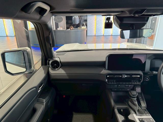 ランドクルーザー２５０ ＶＸ　丸目ヘッドライト　モデリスタパッケージ　モデリスタシグネチャーイルミブレードモデリスタリヤスポイラー　モデリスタオーバーフェンダー　ルーフレール　サンルーフ　ビルトインＥＴＣ　トヨタチームメイト（73枚目）