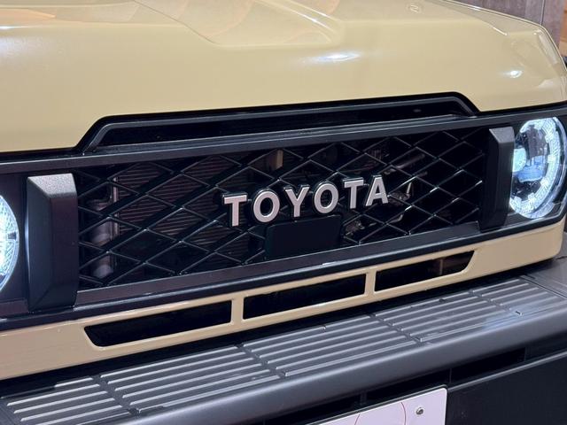 ランドクルーザー７０ ＡＸ　アルパインディスプレイオーディオ　ＨＤＭＩ端子　純正ＥＴＣ　純正バイザー　ＬＥＤヘッドライト　ウッドコンビステアリング　クルーズコントロール　バックカメラ　ヘッドライトレベライザー　アルミホイール（14枚目）