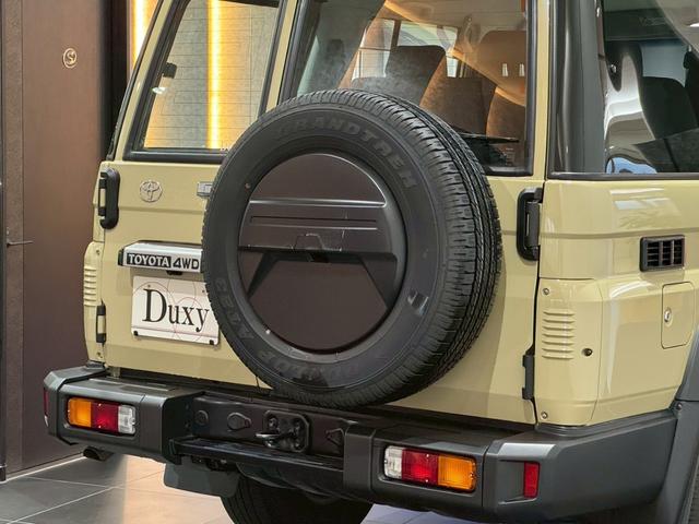 ランドクルーザー７０ ＡＸ　アルパインディスプレイオーディオ　ＨＤＭＩ端子　純正ＥＴＣ　純正バイザー　ＬＥＤヘッドライト　ウッドコンビステアリング　クルーズコントロール　バックカメラ　ヘッドライトレベライザー　アルミホイール（32枚目）