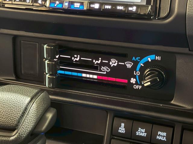 ランドクルーザー７０ ＡＸ　アルパインディスプレイオーディオ　ＨＤＭＩ端子　純正ＥＴＣ　純正バイザー　ＬＥＤヘッドライト　ウッドコンビステアリング　クルーズコントロール　バックカメラ　ヘッドライトレベライザー　アルミホイール（52枚目）