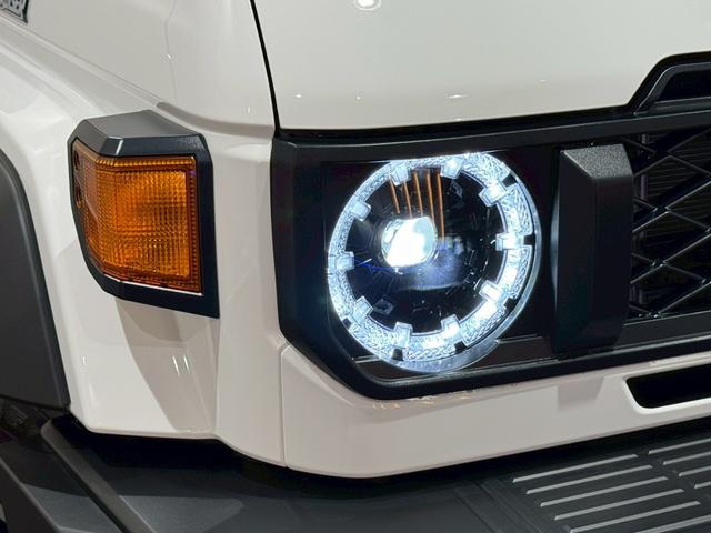 ランドクルーザー７０ ＡＸ　純正７型ナビ　フルセグＴＶ　Ｂｌｕｅｔｏｏｔｈオーディオ　バックカメラ　ＥＴＣ　ＬＥＤヘッドライト　ＩＳＯフィックス　デフロック　マニュアルエアコン　クルーズコントロール　リアフィルム　１６インチＡＷ（13枚目）